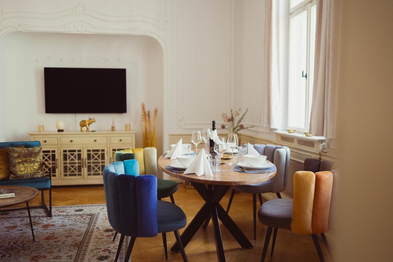 Exklusive Ferienwohnung Arthur In Zentraler Bestlage Von Zeitz! Vollausgestattet, Fahrstuhl, Magenta-tv, Highspeed Wlan * Zeitz