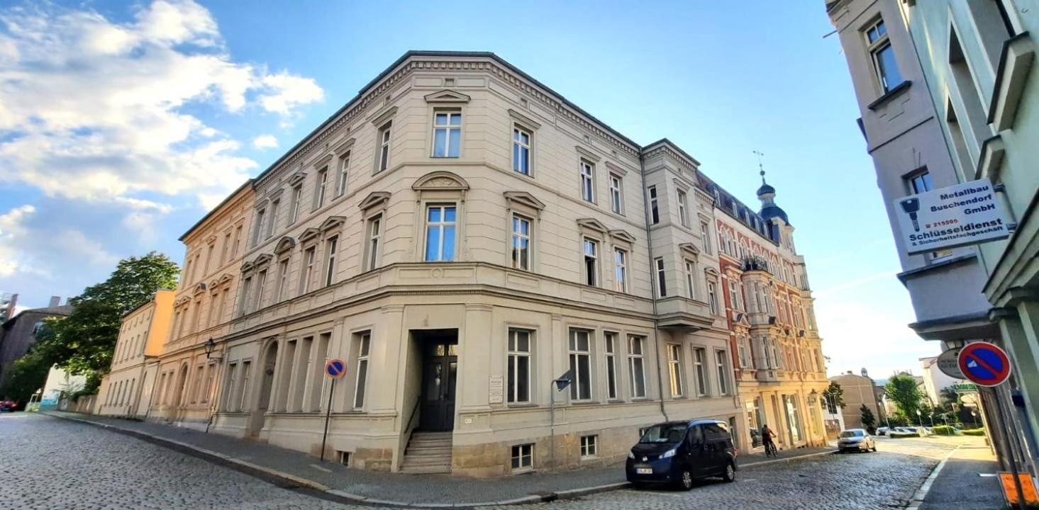 Exklusive Ferienwohnung Arthur In Zentraler Bestlage Von Zeitz! Vollausgestattet, Fahrstuhl, Magenta-tv, Highspeed Wlan Apartment Zeitz